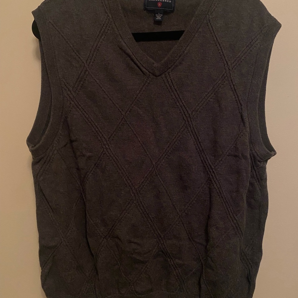 Saddlebred Men's Dark Gray V-Neck Sweater Vest